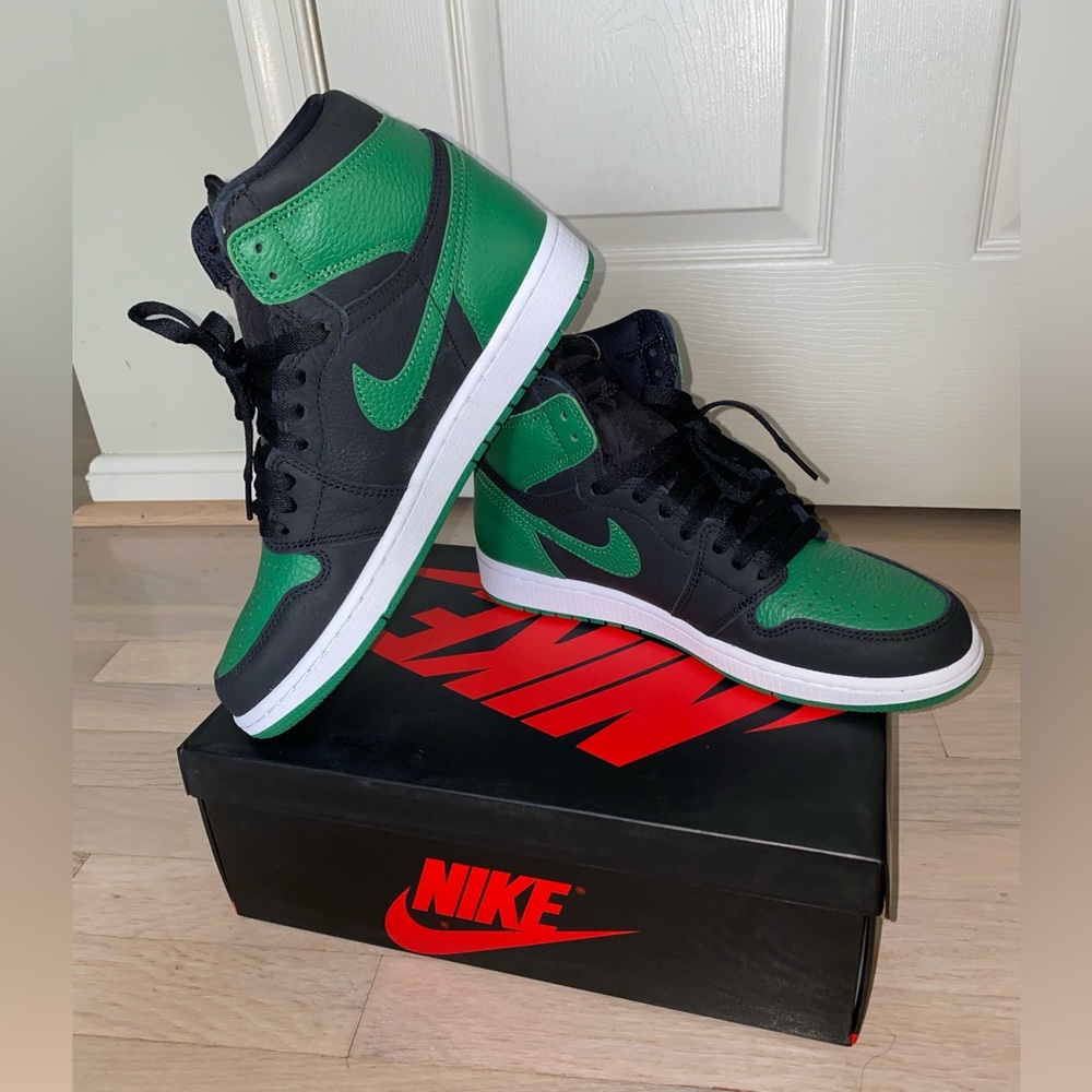 Nike Air Jordan 1 Retro High OG “Pine Green”